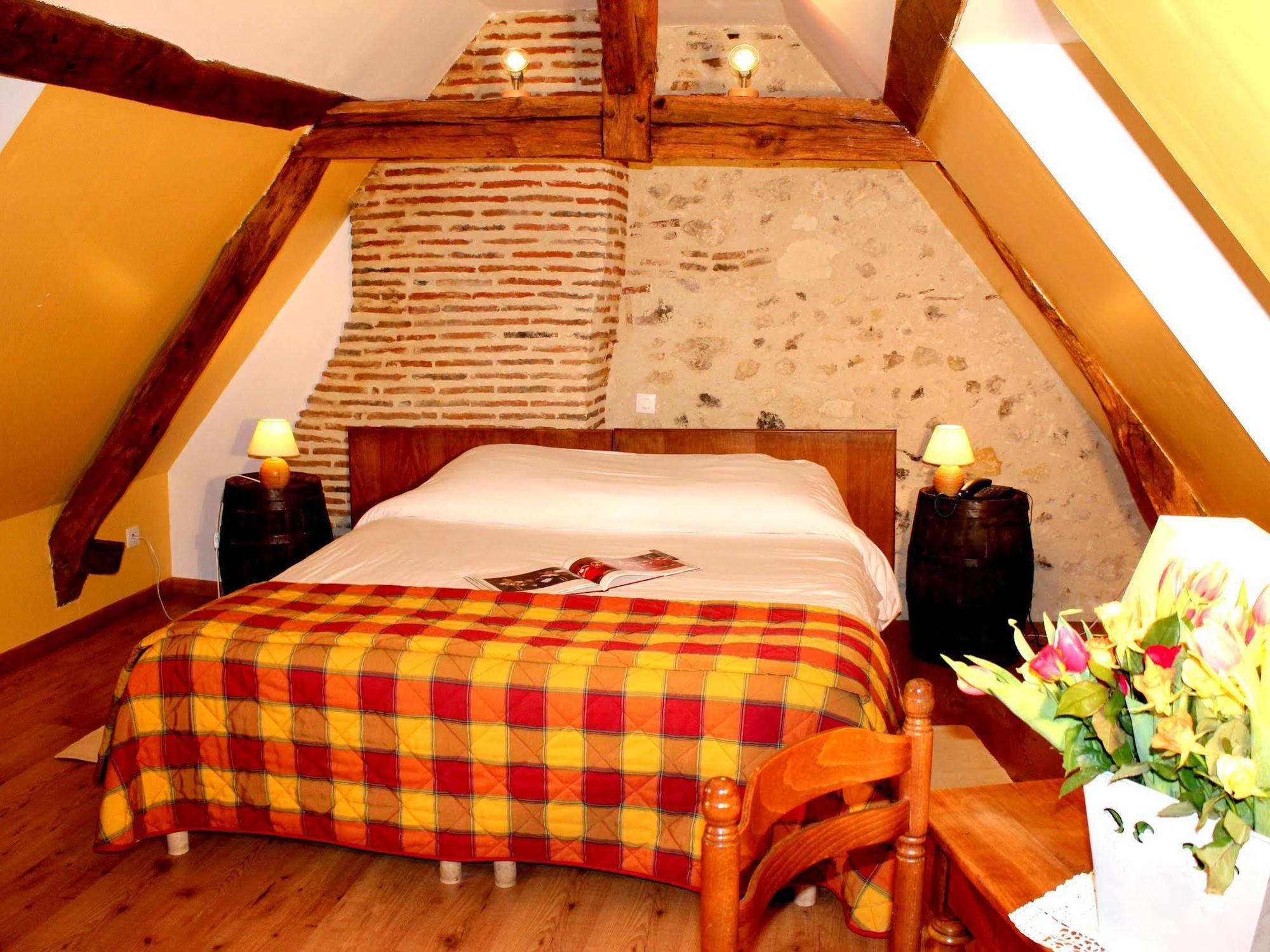וילנדרי Logis Auberge Le Colombien - Hotel Et Restaurant מראה חיצוני תמונה