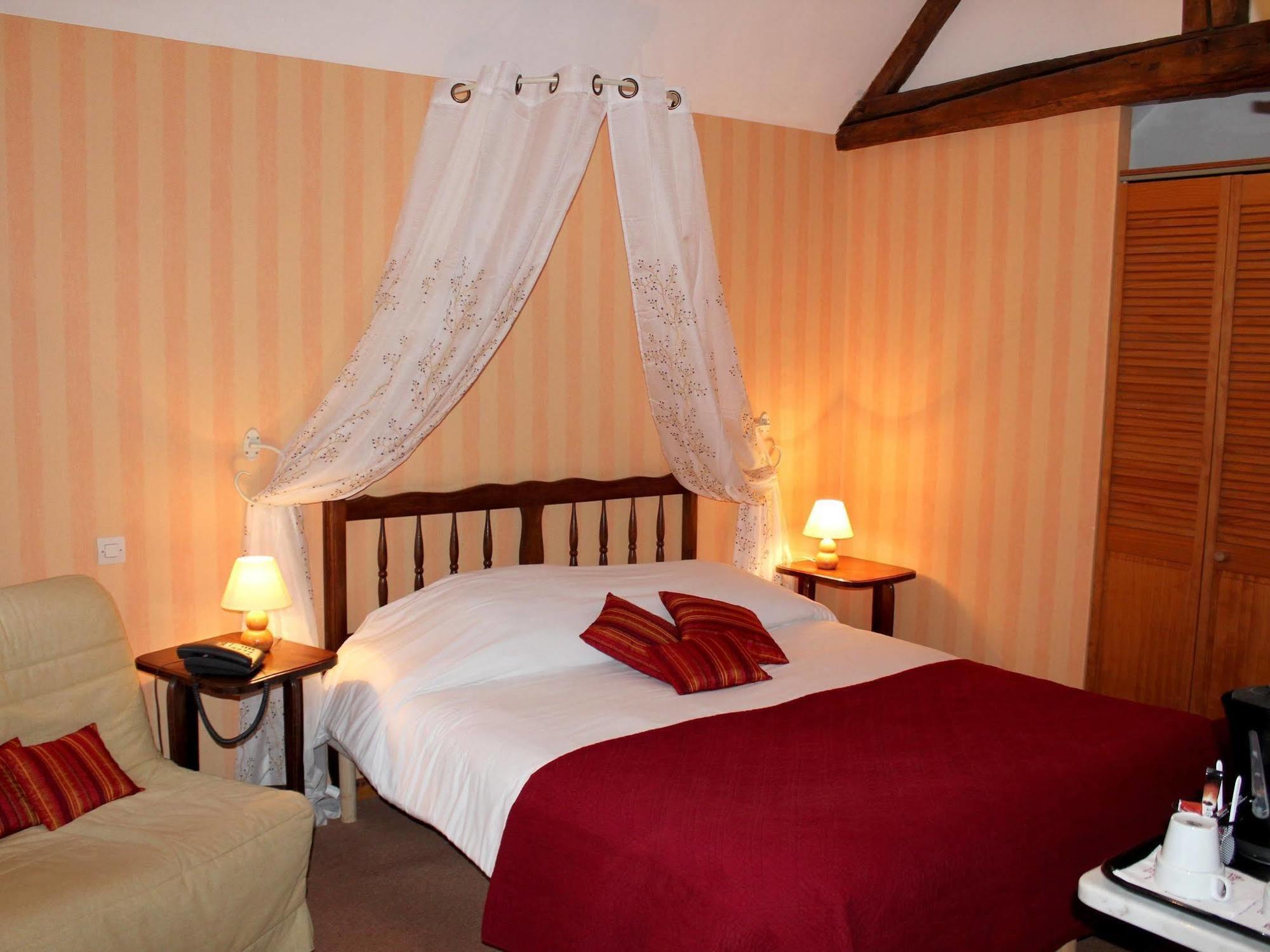 וילנדרי Logis Auberge Le Colombien - Hotel Et Restaurant מראה חיצוני תמונה