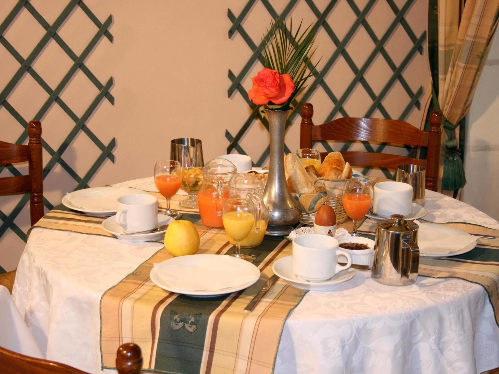 וילנדרי Logis Auberge Le Colombien - Hotel Et Restaurant מראה חיצוני תמונה